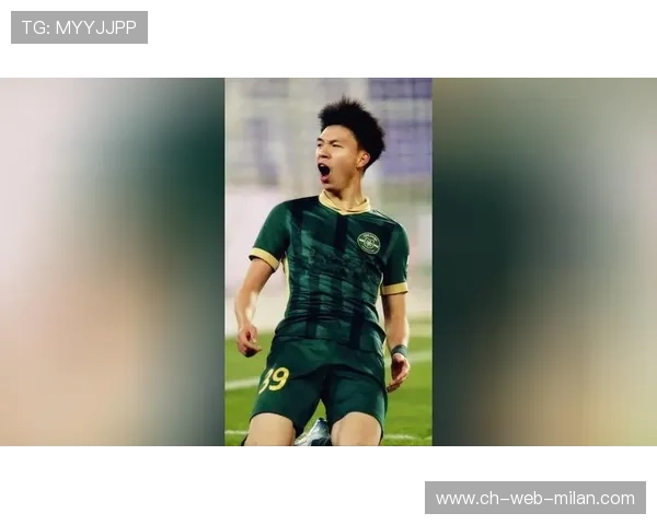 前锋背后穿插接长传转身抽射定乾坤——用科技与训练点亮你的攻势瞬间 前锋背后穿插接长传转身抽射定乾坤——用科技与训练点亮你的攻势瞬间